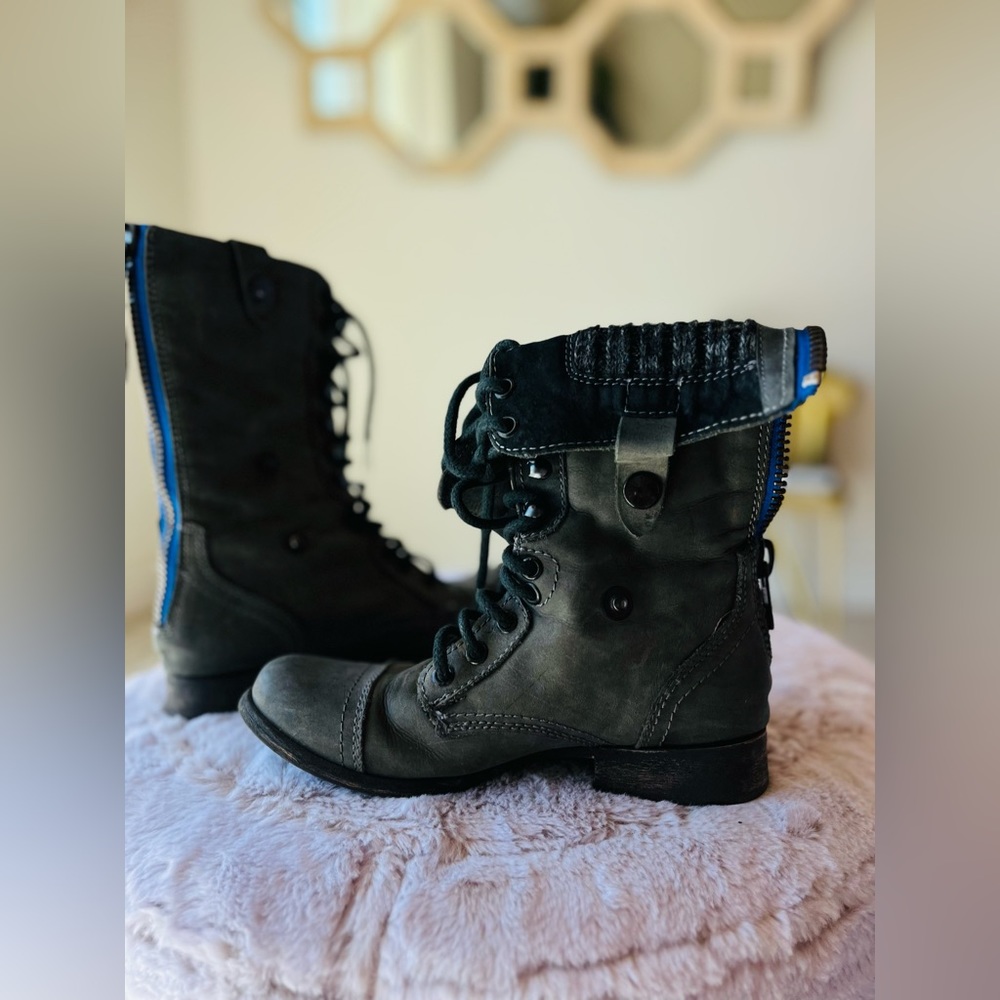 Authentic leather suede boots with 3 adjustable styles